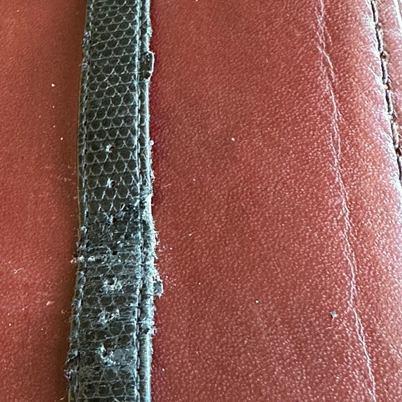 Guess rectangular tank watch Black lizard embossed strap with silver dial - Picture 4 of 5